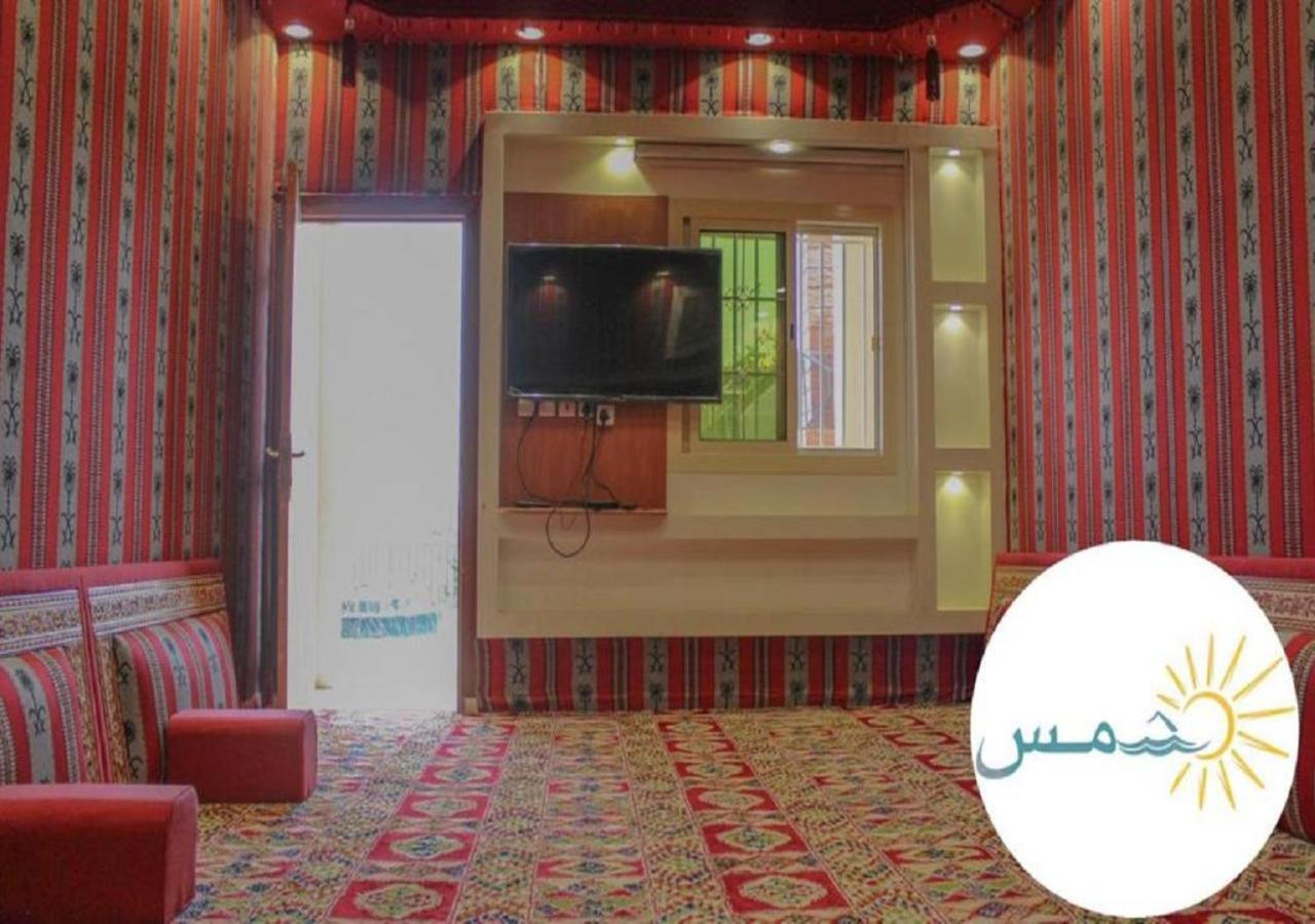 Shams W Qamar